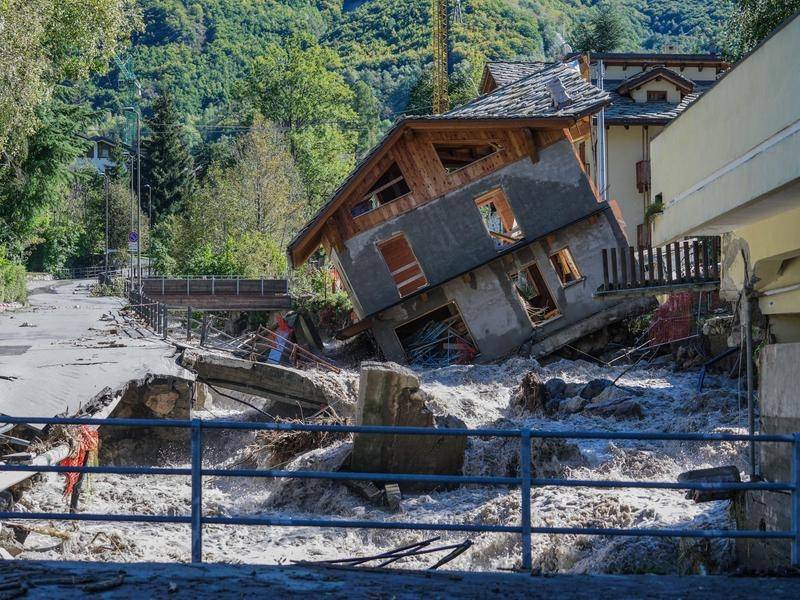 Fierce Storms and Hurricane Winds hit France and Italy