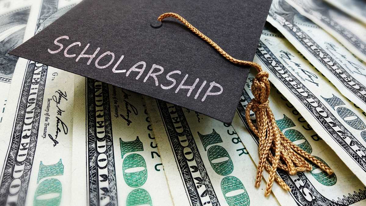 What are Full Ride Scholarships?